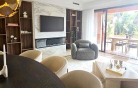 4-zimmer stadthaus 323 m² in Marbella, Spanien. 1 875 000 €