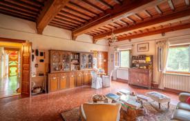 35-zimmer villa in Siena, Italien. Price on request