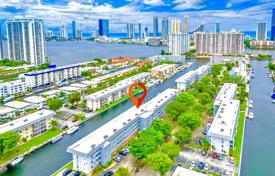 Eigentumswohnung – North Miami Beach, Florida, Vereinigte Staaten. $275 000
