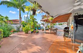 3-zimmer haus in der stadt 143 m² in Miami, Vereinigte Staaten. $660 000