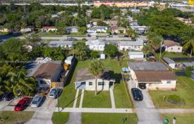 Haus in der Stadt – Fort Lauderdale, Florida, Vereinigte Staaten. $320 000
