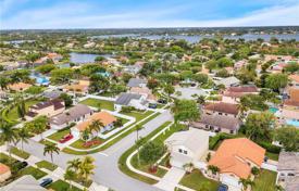 Haus in der Stadt – Pembroke Pines, Broward, Florida,  Vereinigte Staaten. $780 000