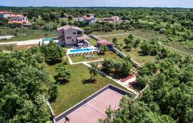 4-zimmer haus in der stadt 294 m² in Svetvinčenat, Kroatien. 650 000 €