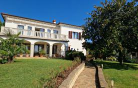 Haus in der stadt 420 m² in Umag, Kroatien. 1 750 000 €