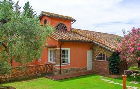Villa – Follonica, Toskana, Italien. 3 900 €  pro Woche
