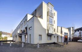 5-zimmer stadthaus 125 m² in Düsseldorf, Deutschland. 699 000 €