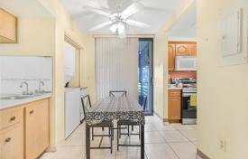 Eigentumswohnung – Pembroke Pines, Broward, Florida,  Vereinigte Staaten. $259 000