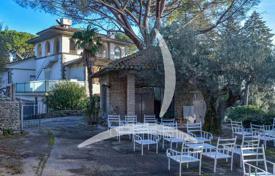5-zimmer villa 21300 m² in Passignano Sul Trasimeno, Italien. 2 200 000 €