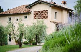 Villa – Camaiore, Toskana, Italien. 5 800 €  pro Woche
