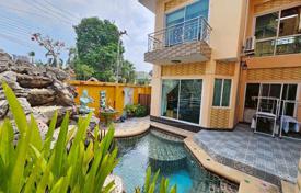 5-zimmer villa 200 m² in Pattaya, Thailand. $358 000