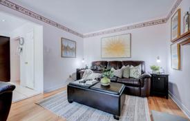 11-zimmer haus in der stadt in Scarborough, Kanada. C$1 683 000
