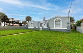 Haus in der Stadt – Daytona Beach, Florida, Vereinigte Staaten. $365 000