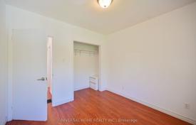 8-zimmer stadthaus in North York, Kanada. C$1 729 000