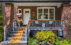 10-zimmer haus in der stadt in Scarborough, Kanada. C$1 704 000