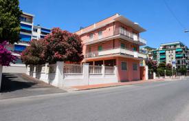 4-zimmer wohnung 90 m² in Ligurien, Italien. 650 000 €