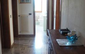 5-zimmer wohnung 370 m² in Toskana, Italien. 750 000 €