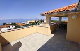 Apartmenthaus, Insel Krk, Omišalj, mit Panoramablick auf das Meer!. 550 000 €