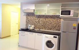 2-zimmer appartements in eigentumswohnungen in Phra Khanong, Thailand. $179 000