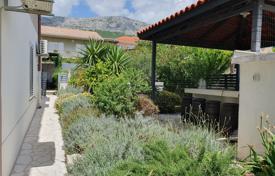 Zu verkaufen, Solin, neu renovierte Wohnung mit schöner Terrasse und Garten. 320 000 €