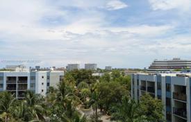 Eigentumswohnung – North Miami, Florida, Vereinigte Staaten. $305 000