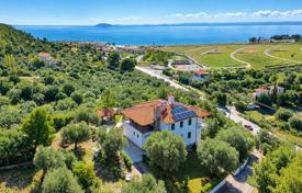 5-zimmer villa 305 m² in Nikiti, Griechenland. 980 000 €