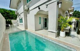 4-zimmer villa 350 m² in Pattaya, Thailand. $415 000