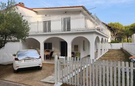 5-zimmer haus in der stadt 171 m² in Pirovac, Kroatien. 350 000 €