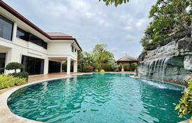 4-zimmer villa 480 m² in Pattaya, Thailand. $881 000