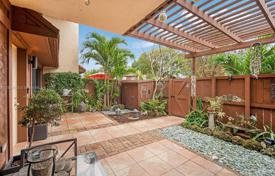 2-zimmer haus in der stadt 122 m² in Miami, Vereinigte Staaten. $435 000