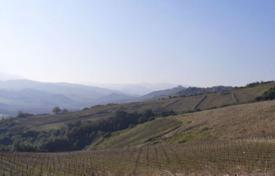 Farm in Montalcino, Italien. 1 100 000 €