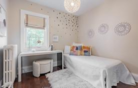 10-zimmer haus in der stadt in North York, Kanada. C$2 686 000