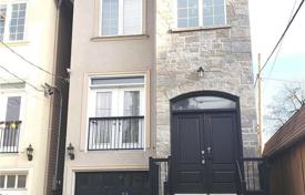 10-zimmer haus in der stadt in Scarborough, Kanada. C$2 242 000