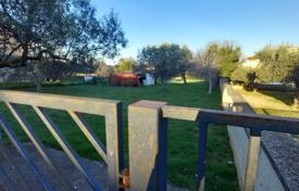 Grundstück in Medulin, Kroatien. 407 000 €