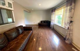 9-zimmer haus in der stadt in Scarborough, Kanada. C$2 243 000