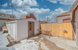 8-zimmer haus in der stadt in York, Kanada. C$1 380 000