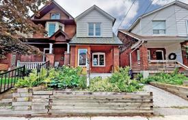 Haus in der Stadt – East York, Toronto, Ontario,  Kanada. C$1 038 000