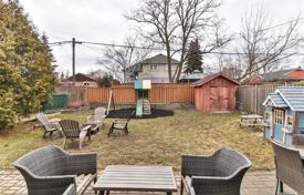 4-zimmer haus in der stadt in Etobicoke, Kanada. C$1 642 000