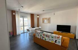 2-zimmer wohnung 100 m² in Follonica, Italien. 470 000 €