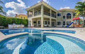 Villa – Hollywood, Florida, Vereinigte Staaten. $2 299 000