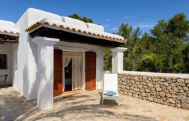 Villa – Ibiza, Balearen, Spanien. 7 000 €  pro Woche