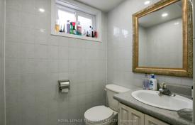 10-zimmer haus in der stadt in North York, Kanada. C$1 787 000