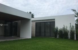 Einfamilienhaus – Miami, Florida, Vereinigte Staaten. 2 029 000 €