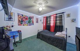 4-zimmer haus in der stadt 291 m² in Miami, Vereinigte Staaten. $779 000