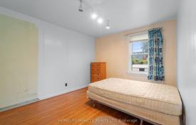 10-zimmer haus in der stadt in Scarborough, Kanada. C$1 164 000