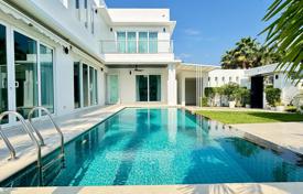 4-zimmer villa 220 m² in Pattaya, Thailand. $477 000