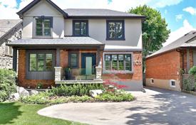 Haus in der Stadt – Etobicoke, Toronto, Ontario,  Kanada. C$2 360 000