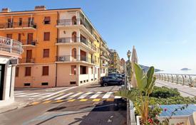 6-zimmer wohnung 97 m² in Ligurien, Italien. 720 000 €