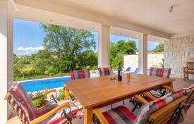 Schöne Villa mit Pool und Meerblick, ruhige Lage!. 1 295 000 €