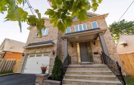 4-zimmer haus in der stadt in North York, Kanada. C$1 759 000