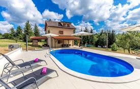 Haus in der Stadt – Karlovac County, Kroatien. 280 000 €